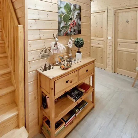 4 Bedroom Cozy In Mont-dore Holiday home